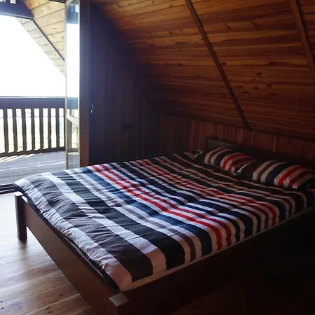 Lodge Sunrise Camp