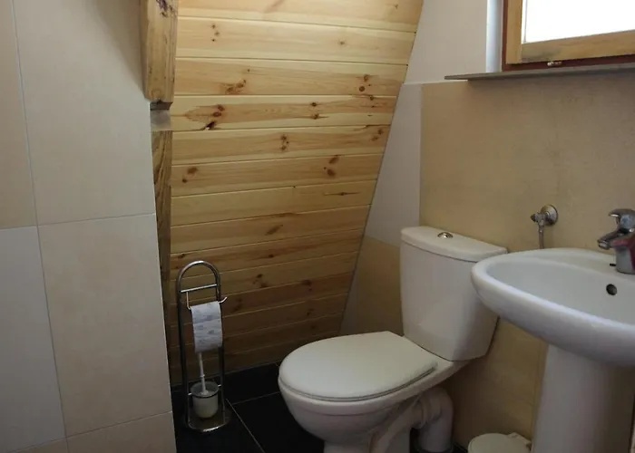 Деревянный коттедж Sunrise Camp Лазы